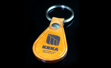 Kožni privjesak Suza Krka