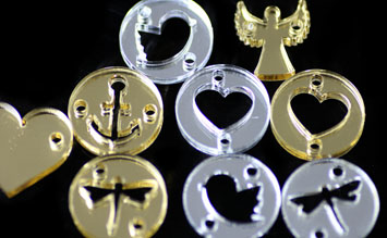 Privjesci od pleksiglasa